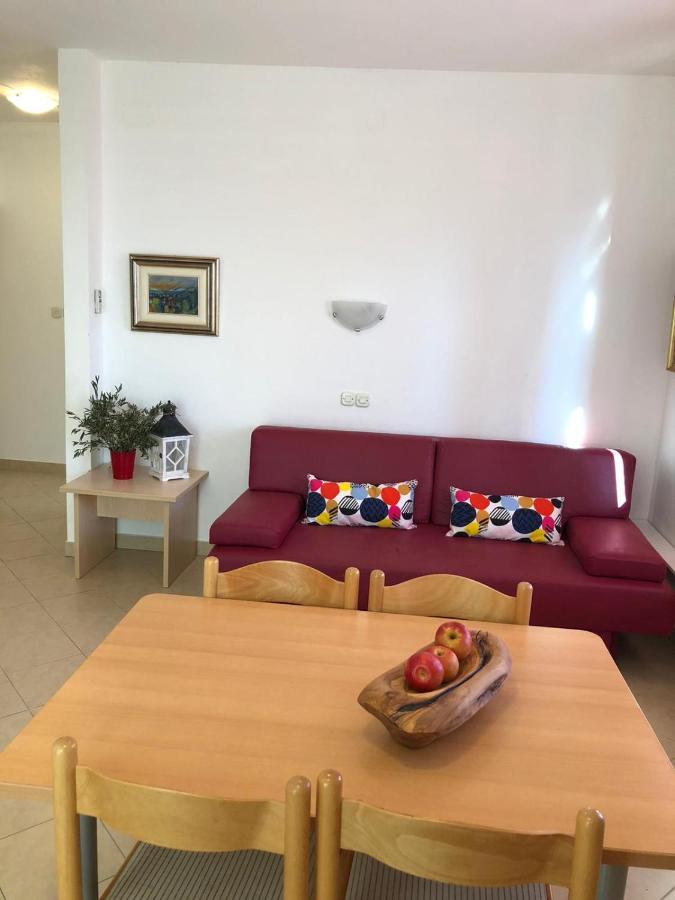 Apartments Punta セリネ エクステリア 写真