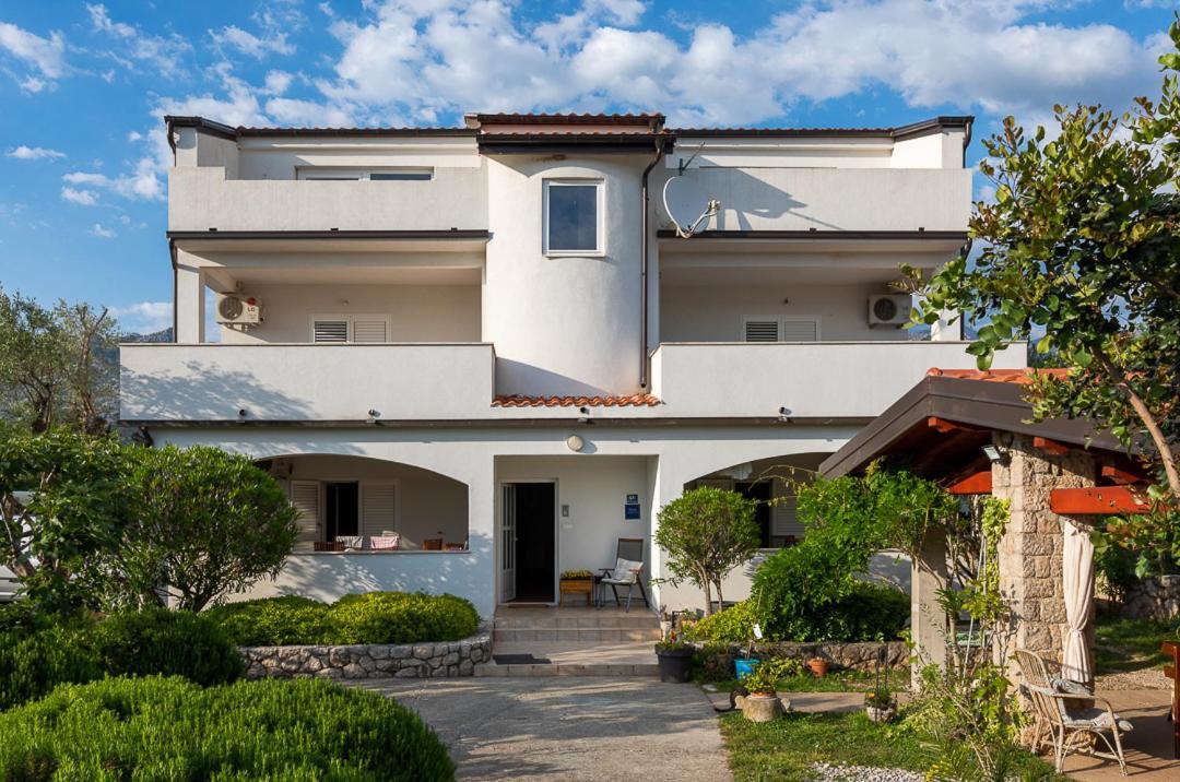 Apartments Punta セリネ エクステリア 写真